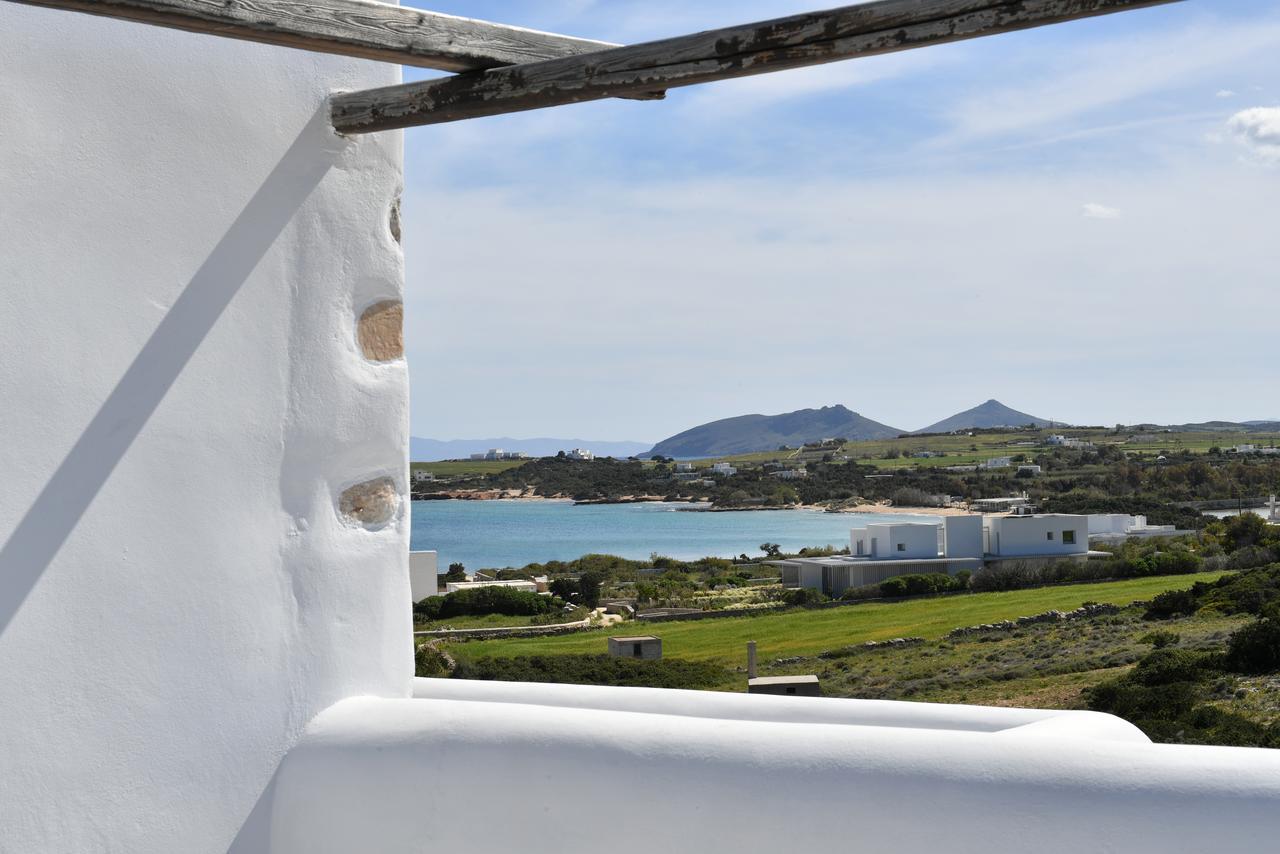 Key 2 * Santa Maria (Paros)