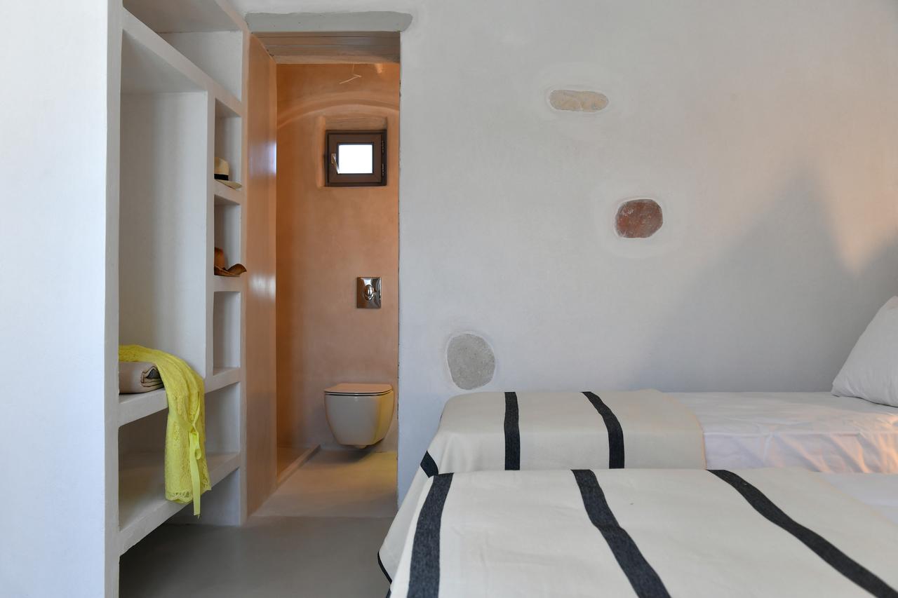 Key 2 * Santa Maria (Paros)